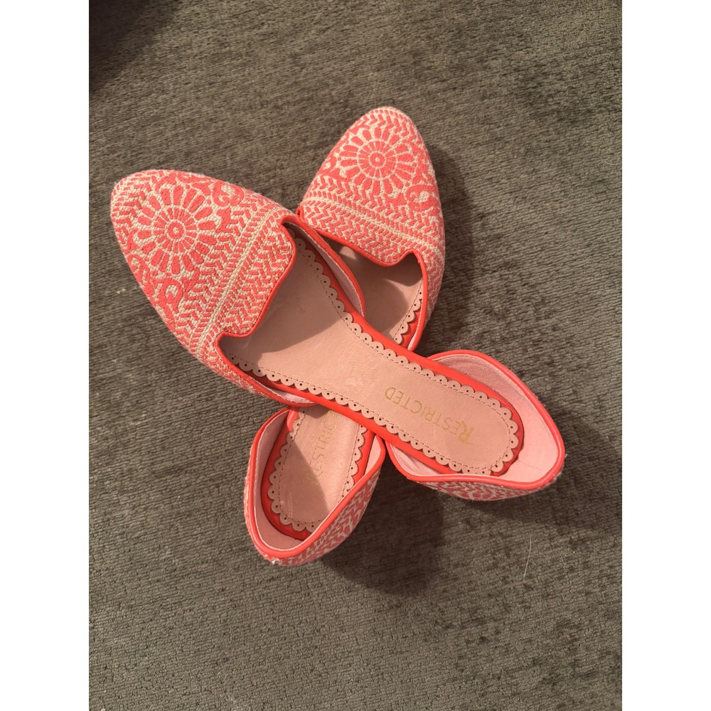 Restricted Womens Coral Embroidered Geometric Pointed‎ Toe Flats Size 8